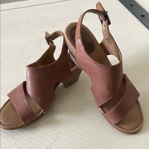 Boc Women's Tan Leather Sandals